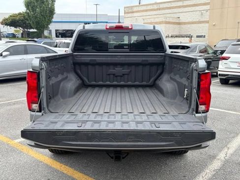 Used 2023 Chevrolet Colorado Z71 w/ Z71 Convenience Package 2 AWD/4WD image 5