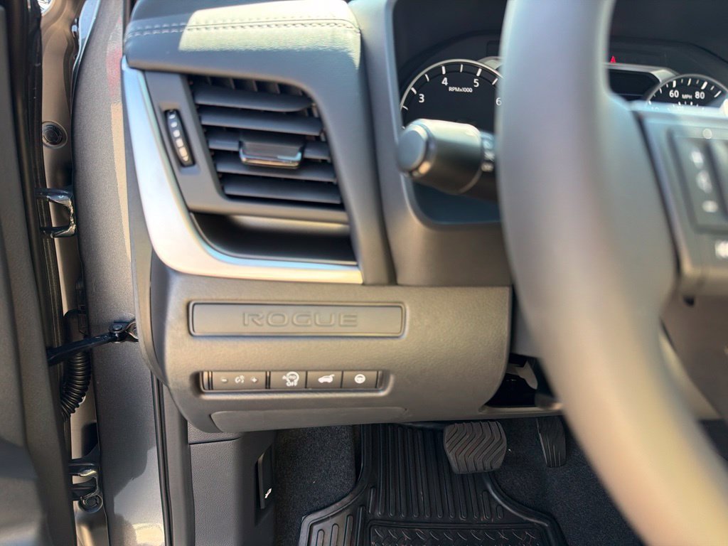 New 2026 Nissan Rogue SV FWD image 26