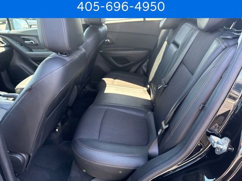 Used 2020 Chevrolet Trax LT w/ LT Convenience Package FWD image 29