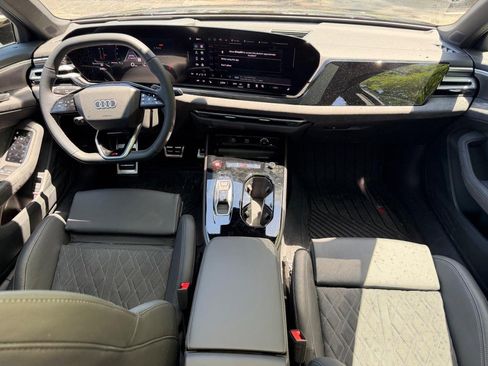 Used 2025 Audi S5 Premium Plus image 11