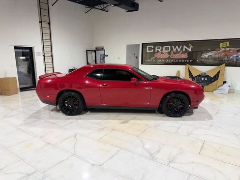 Used 2015 Dodge Challenger R/T Plus RWD image 6
