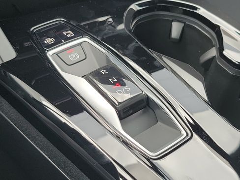 Certified 2025 Audi SQ5 Premium Plus AWD/4WD image 24