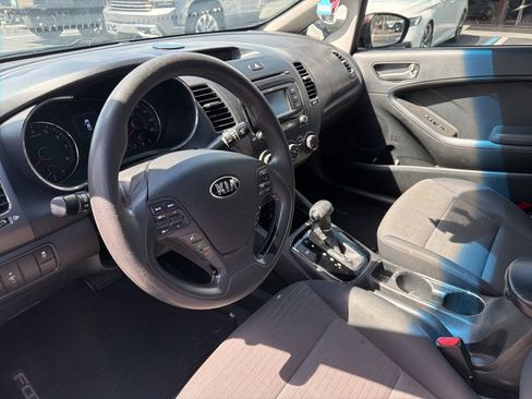 Used 2017 Kia Forte LX w/ LX Popular Package image 9