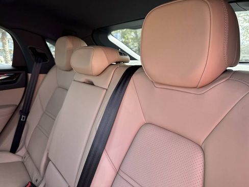 Used 2020 Porsche Cayenne image 15