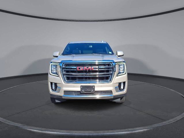 Used 2022 GMC Yukon SLT w/ SLT Premium Package AWD/4WD image 3