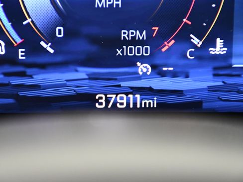 Used 2025 Chevrolet Tahoe Z71 AWD/4WD image 18