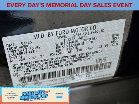 Used 2025 Ford Explorer Active AWD/4WD image 33