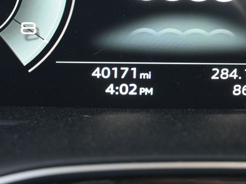 Used 2023 Audi Q8 Premium w/ Convenience Package image 16