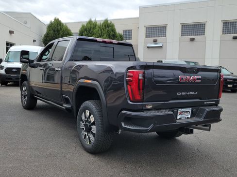 New 2026 GMC Sierra 2500 Denali w/ Denali Reserve Package AWD/4WD image 5