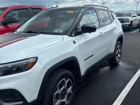 Used 2022 Jeep Compass Trailhawk w/ Trailhawk Elite Group AWD/4WD image 2