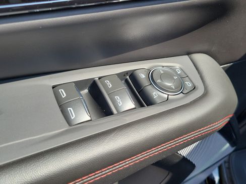 Used 2025 GMC Yukon XL AT4 Ultimate AWD/4WD image 20