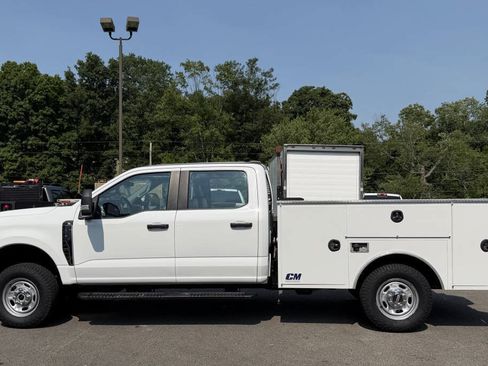 Used 2023 Ford F250 XL w/ Snow Plow Prep Package AWD/4WD image 3