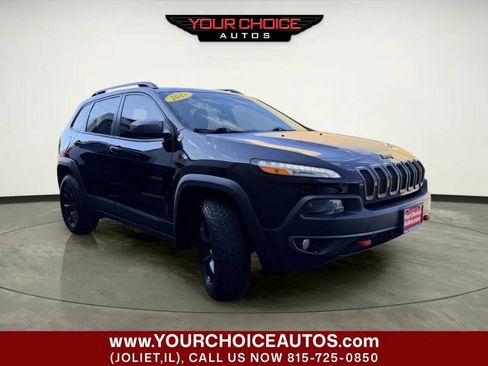 Used 2017 Jeep Cherokee Trailhawk w/ Comfort/Convenience Group AWD/4WD image 10