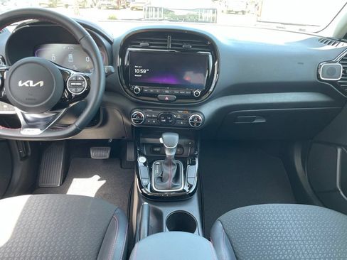 Used 2025 Kia Soul GT-Line FWD image 12