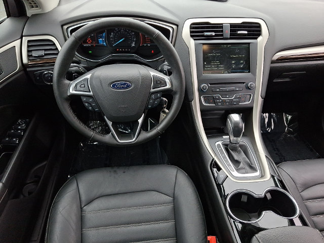Used 2016 Ford Fusion SE w/ Equipment Group 202A FWD image 11