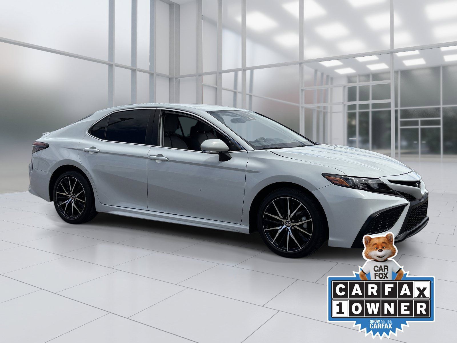 Used 2024 Toyota Camry SE FWD image 8
