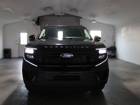 New 2026 Ford Expedition Max Active RWD image 57