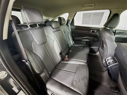 Certified 2024 Kia Sorento S image 30