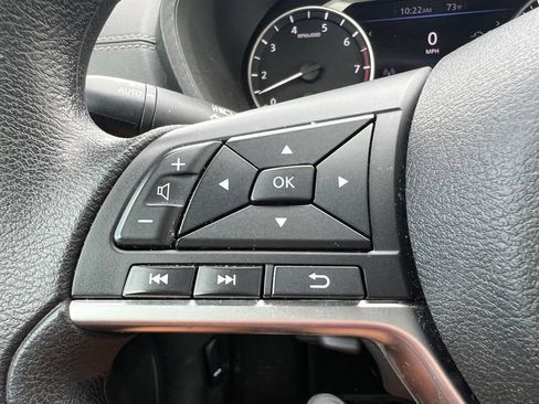 Used 2025 Nissan Sentra SV FWD image 11