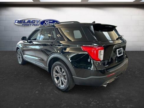 Used 2023 Ford Explorer XLT w/ Equipment Group 202A AWD/4WD image 3