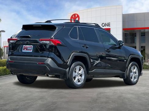 Certified 2025 Toyota RAV4 XLE FWD image 5