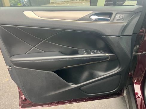 Used 2017 Lincoln MKC Select w/ Select Plus Package image 18