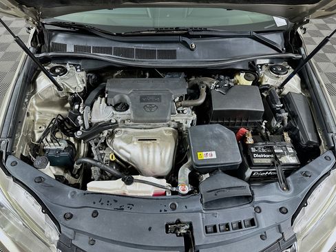 Used 2017 Toyota Camry LE image 30