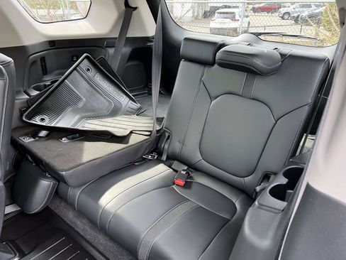 Certified 2023 Honda Pilot EX-L image 10