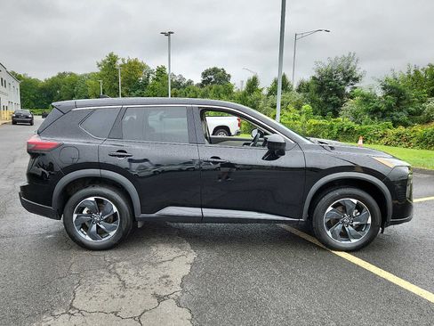 Used 2025 Nissan Rogue SV AWD/4WD image 7
