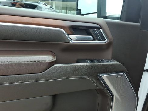 Used 2024 GMC Sierra 2500 Denali w/ Denali Reserve Package AWD/4WD image 19