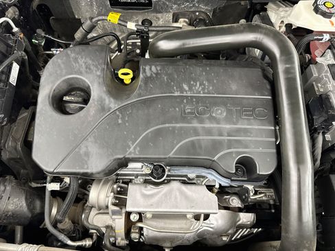 Used 2023 Chevrolet Equinox RS FWD image 37