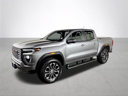 Used 2023 GMC Canyon Denali AWD/4WD image 2