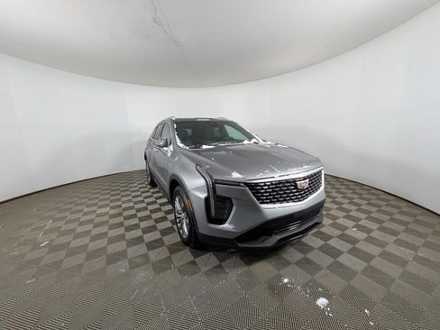Certified 2025 Cadillac XT4 Premium Luxury image 28