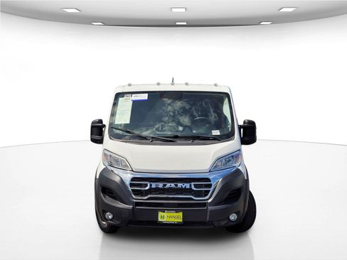 Used 2025 RAM ProMaster 2500 w/ U-Haul Equipment Group FWD image 4