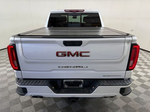 Used 2022 GMC Sierra 1500 Denali w/ Denali Reserve Package AWD/4WD image 9