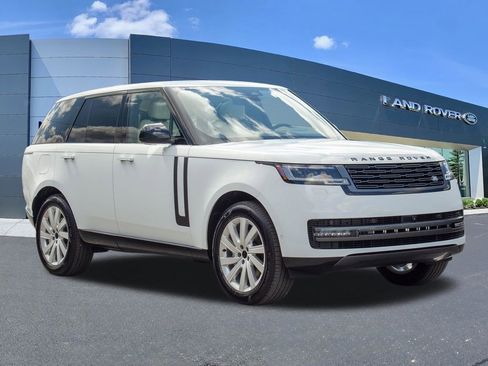 New 2026 Land Rover Range Rover SE image 3