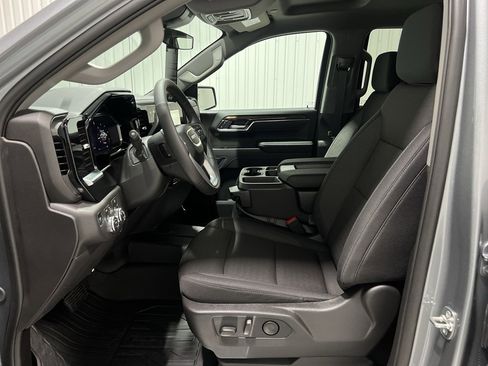 New 2026 GMC Sierra 1500 SLE image 18