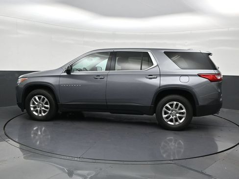 Used 2021 Chevrolet Traverse LS FWD image 2