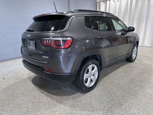 Used 2019 Jeep Compass Latitude w/ Cold Weather Group AWD/4WD image 4