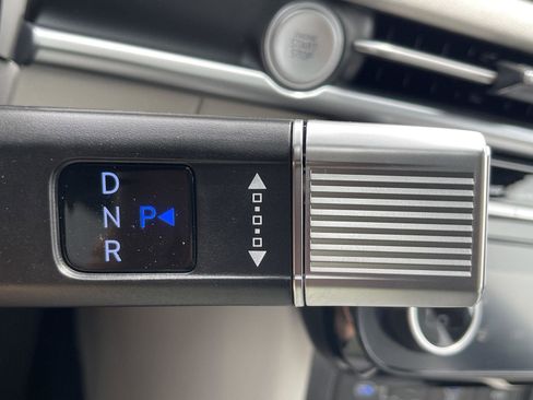 New 2025 Hyundai Tucson Limited image 30