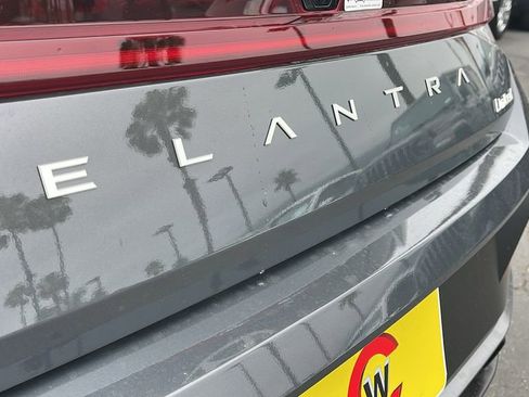 New 2025 Hyundai Elantra Limited image 29