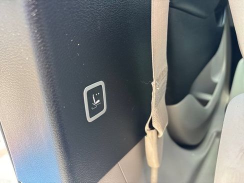 Used 2019 Chrysler Pacifica Touring-L Plus w/ Tire & Wheel Group FWD image 40