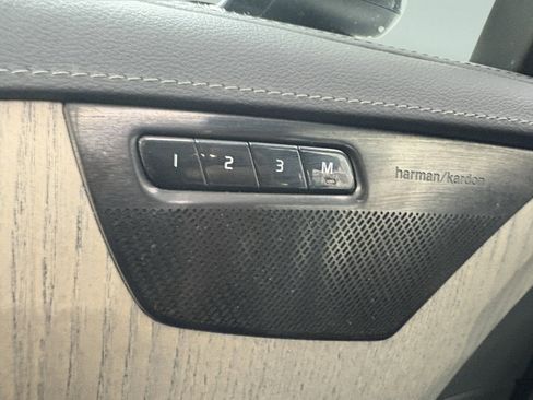 Used 2021 Volvo XC90 T8 Inscription w/ Advanced Package image 32
