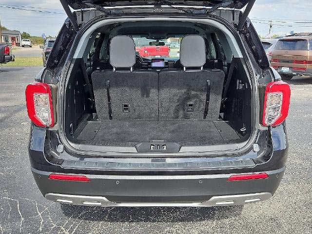 Used 2024 Ford Explorer XLT w/ Equipment Group 202A AWD/4WD image 16
