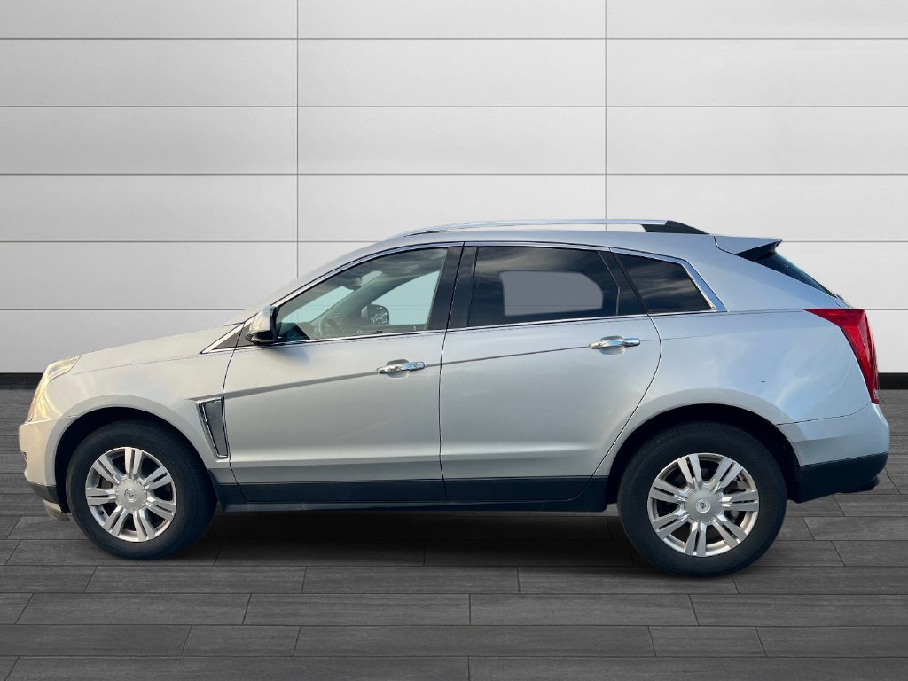 Used 2016 Cadillac SRX Luxury FWD image 2