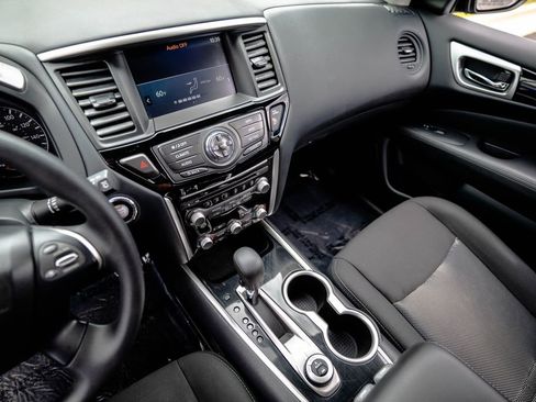 Used 2020 Nissan Pathfinder S AWD/4WD image 20