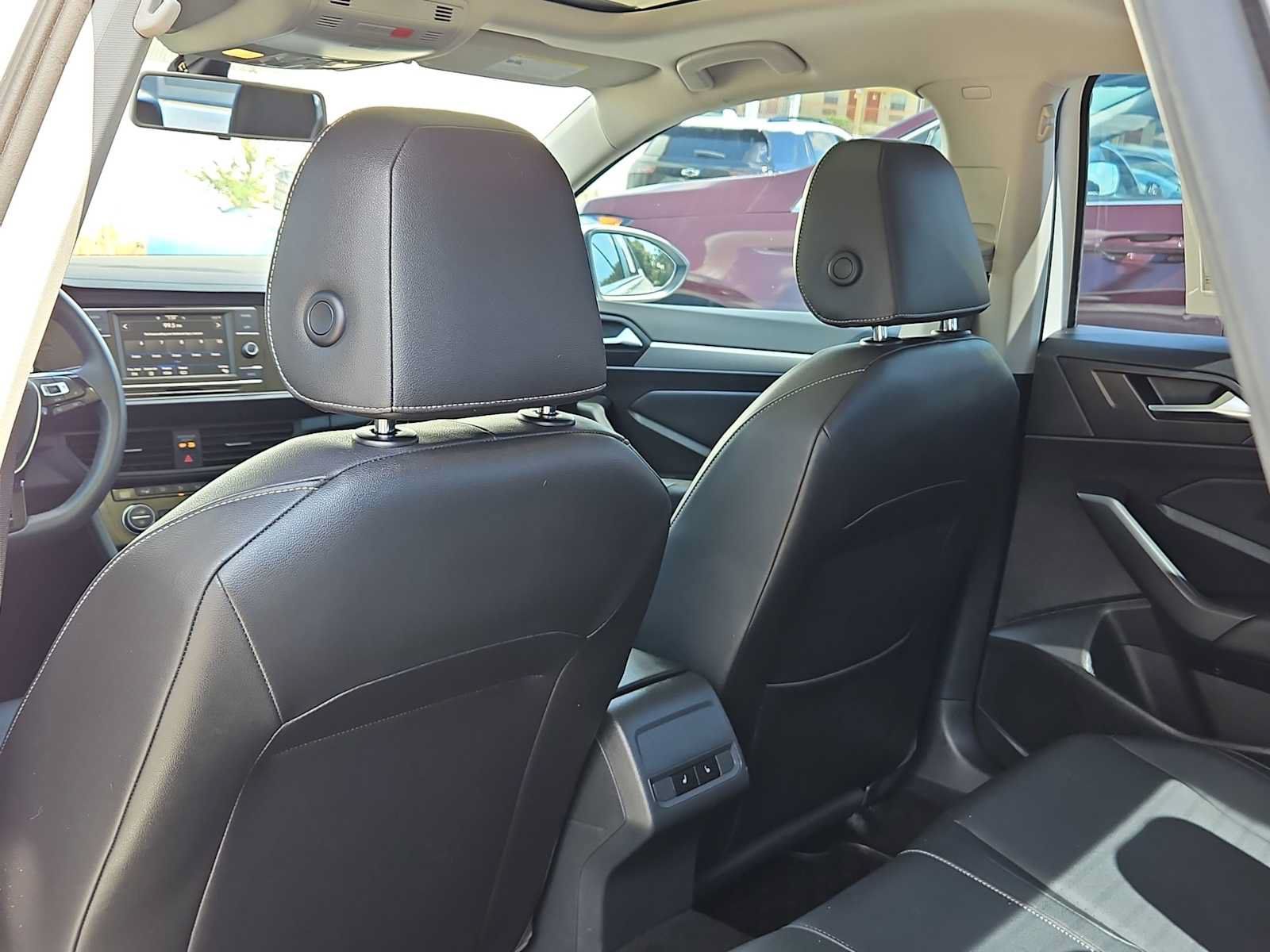 Used 2020 Volkswagen Jetta SE w/ SE Cold Weather Package FWD image 15