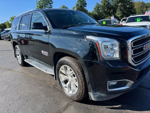Used 2017 GMC Yukon SLE w/ SLE Value Package AWD/4WD image 12