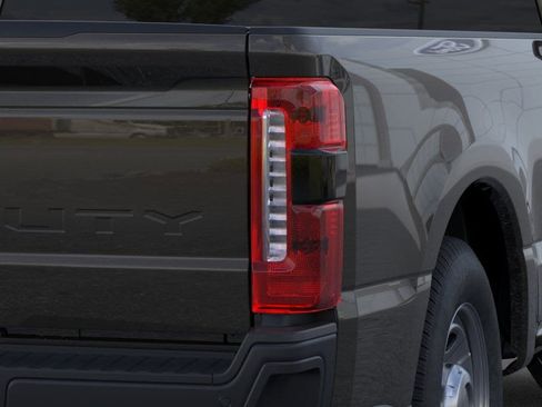 New 2024 Ford F350 XL w/ 360-Degree Camera Package RWD image 21