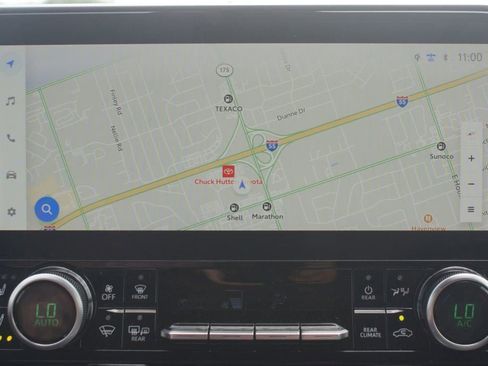 Used 2023 Toyota Highlander Limited FWD image 7